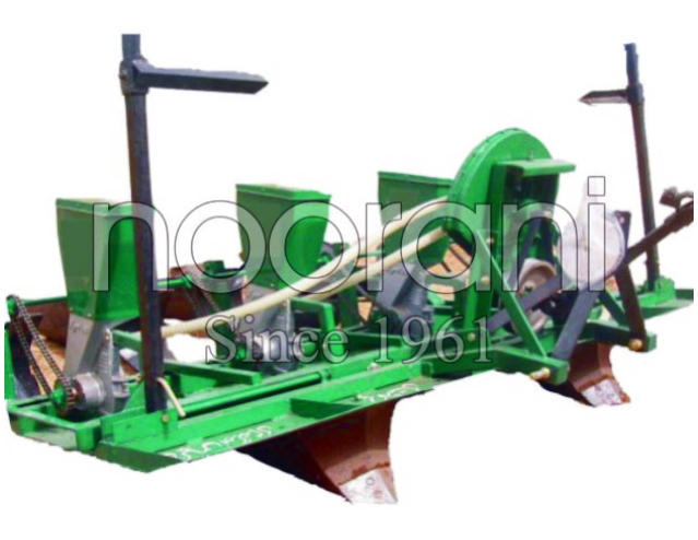 Maize Ridger with Fertilizer Box